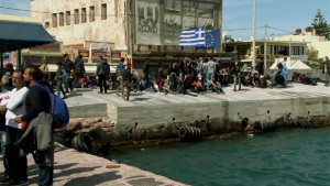 Χίος: Στους δρόμους οι κάτοικοι για το μεταναστευτικό - «Δεν θα γίνουμε δεύτερη Μόρια» (pics &amp; vids)