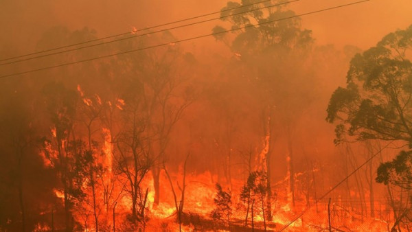 Κόλαση φωτιάς στην Αυστραλία: Ένας νεκρός από τις καταστροφικές πυρκαγιές