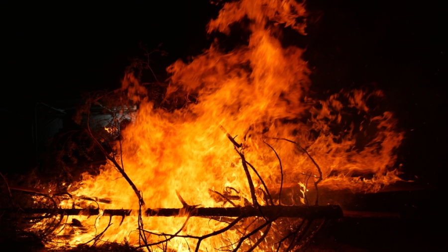 Φωτιά στο Ρέθυμνο: Ήχησε το 112 στους κατοίκους στον Άγιο Βασίλειο