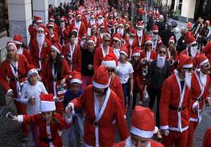«Athens Santa Run»: Κυκλοφοριακές ρυθμίσεις την Κυριακή στην Αθήνα