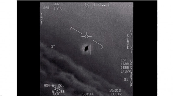 Το Πεντάγωνο έδωσε επίσημα στη δημοσιότητα βίντεο με UFO