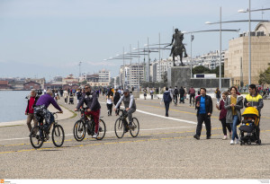 Κορονοϊός - Θεσσαλονίκη: Την άρση των περιοριστικών μέτρων στη Νέα Παραλία ανακοίνωσε ο Τζιτζικώστας