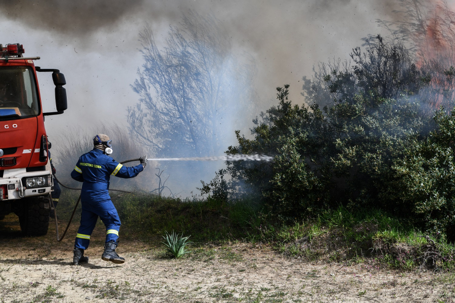 Πολύ υψηλός κίνδυνος πυρκαγιάς το Σάββατο για Αττική και άλλες 4 περιφέρειες