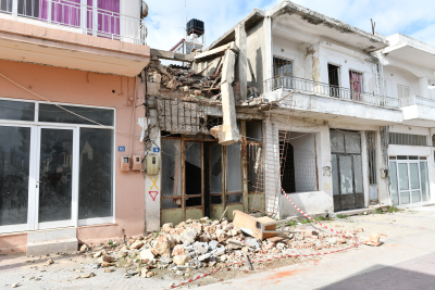 Ο Ευθύμης Λέκκας «διαλύει» τον μύθο για το τι πρέπει να κάνουμε όταν γίνει σεισμός