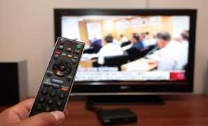 Να αποσυρθεί η τροπολογία για τις τηλεοπτικές άδειες ζητούν τα κανάλια