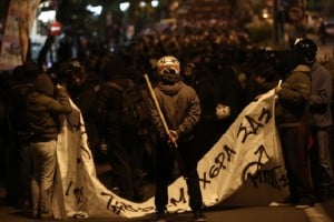 Οι αντιεξουσιαστές καλούν σε σύγκρουση με την αστυνομία στις 8 το βράδυ