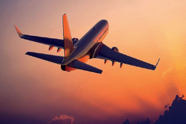 Σαντορινιός: Είμαστε πολύ κοντά στην ένταξη των αεροπορικών εισιτηρίων στο μεταφορικό ισοδύναμο