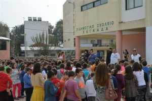 Σχολικά είδη σε 15.500 μαθητές σε όλη την Ελλάδα μοίρασε η «Αποστολή»