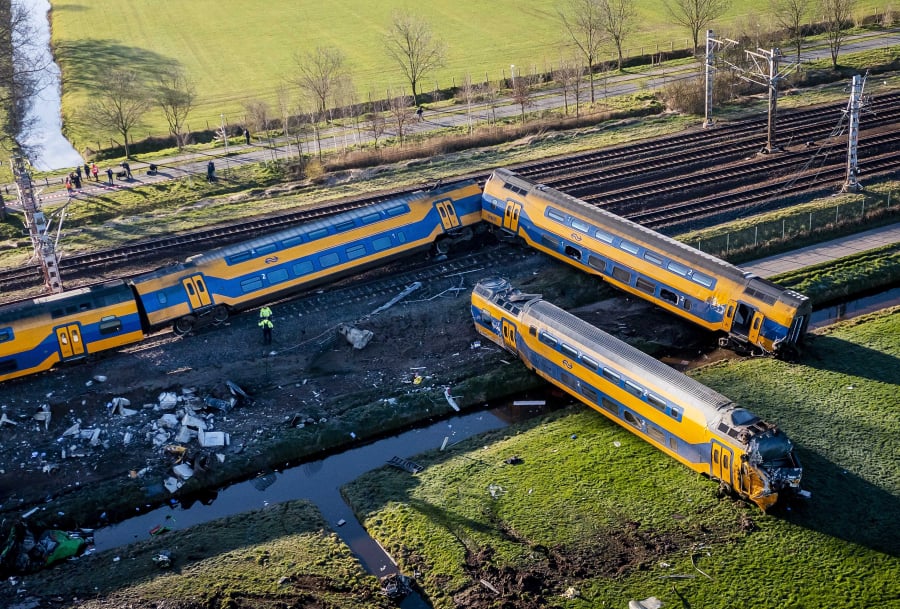 Ολλανδία: Πώς συνέβη το σιδηροδρομικό δυστύχημα, επιβεβαίωση για τον νεκρό, τα νεότερα για τους τραυματίες - Συγκλονιστικές μαρτυρίες