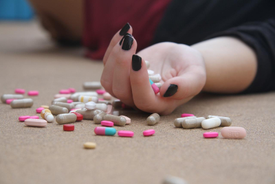 Ανήλικη στην Κρήτη επιχείρησε να αυτοκτονήσει με χάπια και χλωρίνη