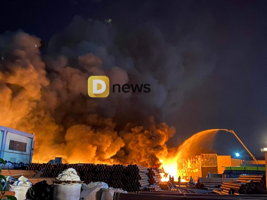 Σε ύφεση η πυρκαγιά στο εργοστάσιο πλαστικών στον Ασπρόπυργο