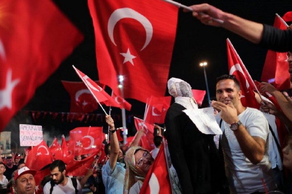 Παράταση της έκτακτης ανάγκης κατά τρεις μήνες στην Τουρκία