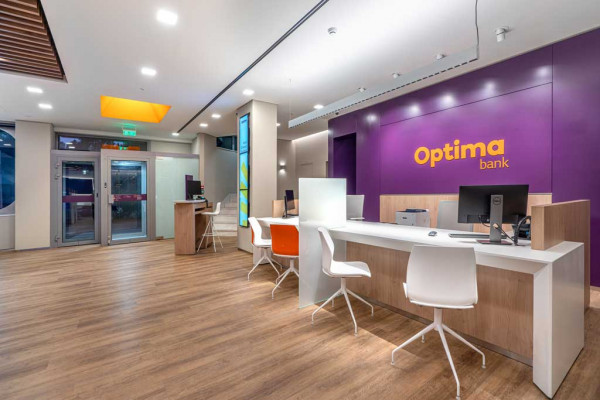 Η Optima bank ανοίγει τρία νέα καταστήματα