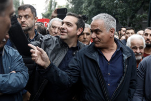 Πολυτεχνείο: Στην πορεία ο Αλέξης Τσίπρας - Στην κεφαλή του μπλοκ του ΣΥΡΙΖΑ (pics)