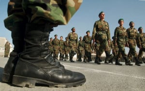 Στρατός: Θέλουν να ντυθούν στο χακί αλλά δεν φθάνουν τα άρβυλα - «Σπάνε» την ΕΣΣΟ του Νοεμβρίου