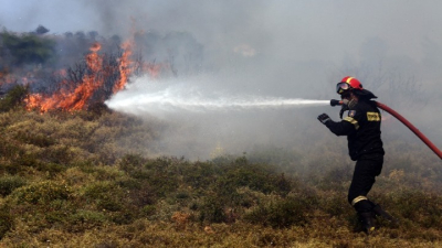 Φωτιά στην Θάσο: «Χειροπέδες» σε 65χρονο, βρήκαν φωτοβολίδες και εύφλεκτο υλικό