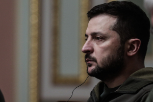 Ζελένσκι: Μόνη λύση η αποστολή αρμάτων στην Ουκρανία