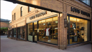 Στα χέρια της Louis Vuitton η Tiffany με εξαγορά «μεγατόνων»