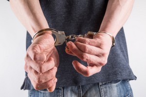 Σύλληψη τριμελούς σπείρας για διαρρήξεις σπιτιών στη Γλυφάδα