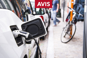 Η Avis προσελκύει διεθνή κεφάλαια ύψους €130 εκατ. για επενδύσεις στην πράσινη κινητικότητα