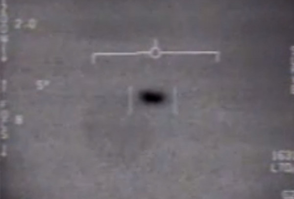 Βίντεο – ντοκουμέντο με UFO έχει το Πολεμικό Ναυτικό των ΗΠΑ (βίντεο)