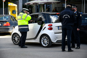 Κορονοϊός: 124 συλλήψεις και πρόστιμα 560.000 ευρώ από τους χθεσινούς ελέγχους