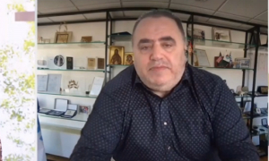 Σφακιανάκης: «Εσκεμμένως μπήκε το τάμπλετ στον τάφο» -Ο δεκάλογος που αναζητούν οι αρχές (βίντεο)