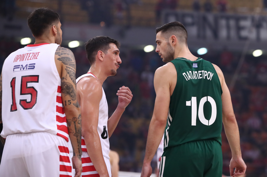 Basket League: Στο ΟΑΚΑ η σειρά των τελικών, το πάνω χέρι ο Ολυμπιακός μετά το 74-61 του ΣΕΦ