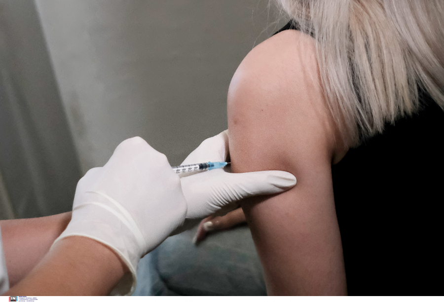 Εμβόλιο: «Όσοι κόλλησαν Covid μετά την τρίτη δόση, δεν χρειάζεται να κάνουν την τέταρτη» (βίντεο)