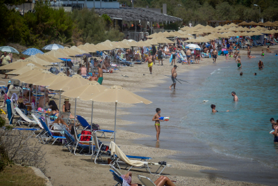 Καύσωνας: Οι οργανωμένες παραλίες που θα έχουν δωρεάν είσοδο τη Δευτέρα, 2 Αυγούστου
