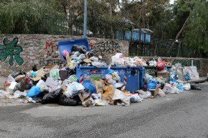 Έκκληση από τον Δήμο Ιλίου να μην κατεβάζουν σκουπίδια οι πολίτες