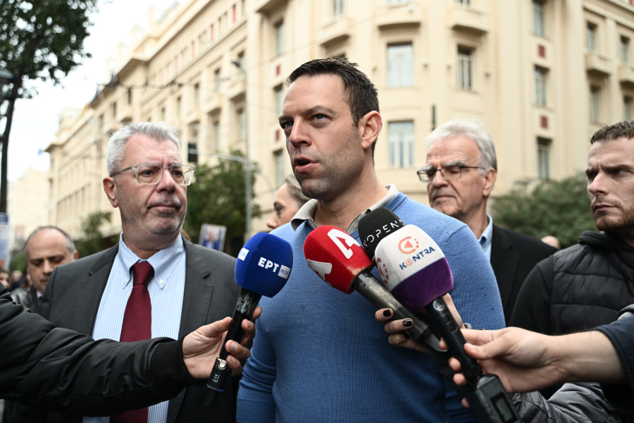 ΣΥΡΙΖΑ: Οι βουλευτές που παίρνουν απουσία στη «μάζωξη» Κασσελάκη στις Σπέτσες