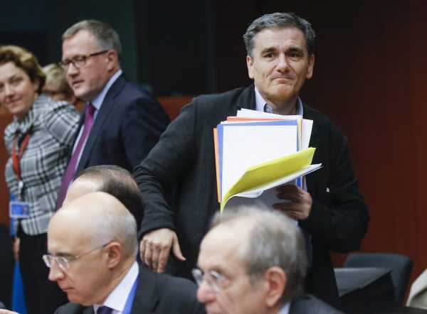 Ο Τσακαλώτος ενημερώνει το Eurogroup για το Ασφαλιστικό