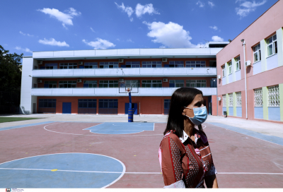 Η πρόταση του ΣΥΡΙΖΑ για το κλείσιμο τμημάτων και σχολείων λόγω κορονοϊού