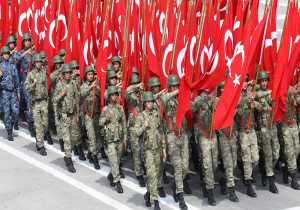 Τουρκία: Μείωση της θητείας των αξιωματικών για λιγότερους υψηλόβαθμους