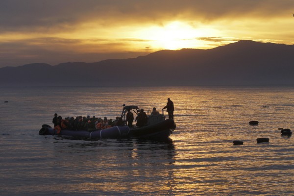 Σχεδόν 10.000 πρόσφυγες και μετανάστες στα νησιά