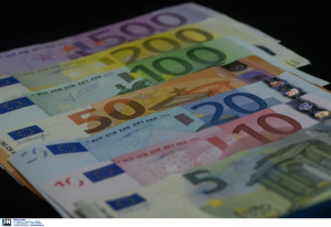 Κοινωνικό μέρισμα: Πιέζει ο χρόνος, ποιοι θα δουν 250 ευρώ στους λογαριασμούς τους