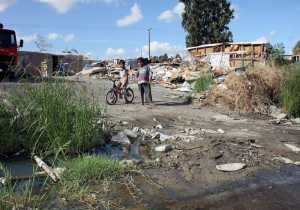 «Απάνθρωπες» οι συνθήκες διαβίωσης στον οικισμό Ρομά της οδού Αδριανουπόλεως στην Κομοτηνή