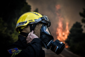 Φωτιά τώρα σε δύο μέτωπα στη Μεσσηνία - Ισχυρές δυνάμεις της Πυροσβεστικής στην επιχείρηση κατάσβεσης