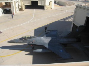 Η καθημερινότητα ενός πιλότου F-16 της 337 Μοίρας των Φαντασμάτων