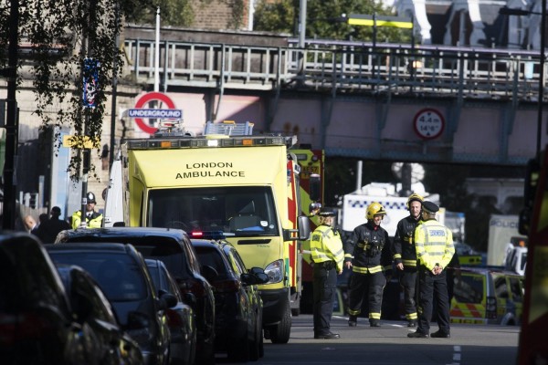 Έκρηξη με τραυματίες σε βαγόνι του μετρό στο Λονδίνο