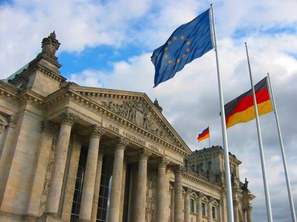 Γερμανικό ΥΠΟΙΚ: Σεβόμαστε την ανεξαρτησία των κεντρικών τραπεζών
