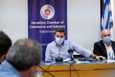 Τσίπρας από την Κρήτη: «Αποκλείουν τις μικρομεσαίες επιχειρήσεις από τον τραπεζικό δανεισμό»