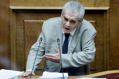 Παπαγγελόπουλος: Ειρωνική απάντηση σε Μιωνή για τα περί «εκβίασης»