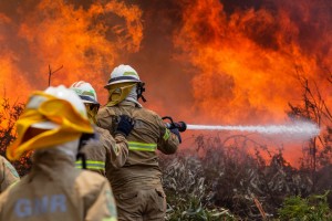 Δέκα νεκροί από τις πυρκαγιές στην Καλιφόρνια