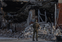 Πόλεμος στην Ουκρανία: Αποχωρούν τα ρωσικά στρατεύματα από το Τσερνόμπιλ