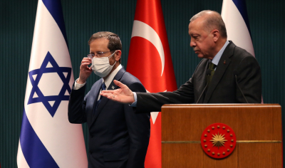 Τουρκία: Θερμό κλίμα στη συνάντηση Ερντογάν-Χέρτζογκ και αναφορές σε ενεργειακή συνεργασία με Ισραήλ