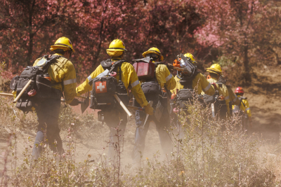 Καλιφόρνια: Περισσότεροι από 2.500 πυροσβέστες στη μάχη με τη θηριώδη φωτιά