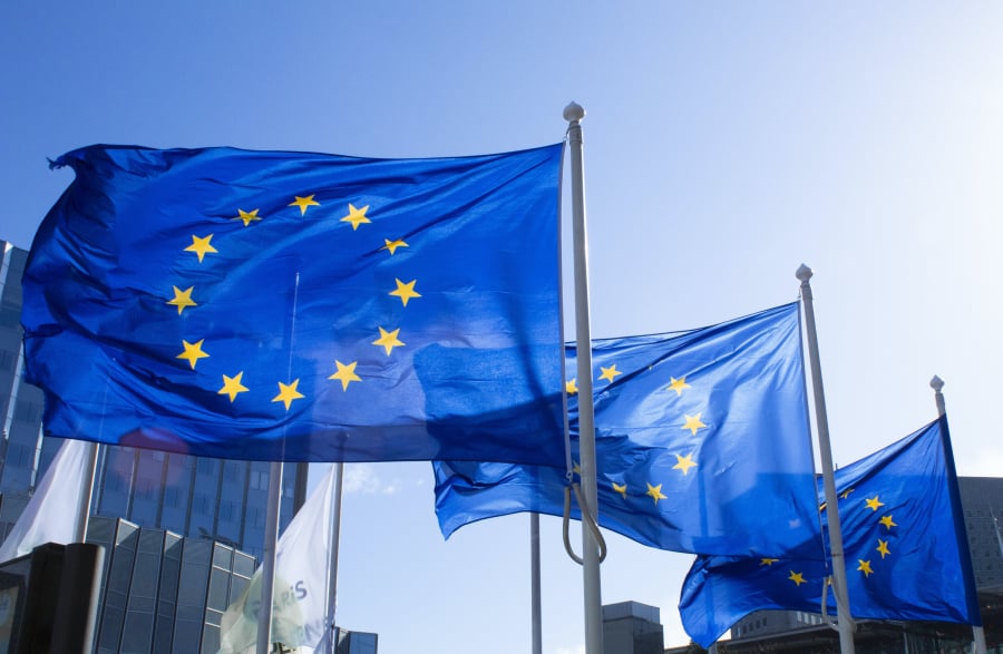 Συμφωνία της Ευρωπαϊκής Ένωσης για επιβολή πλαφόν στα ρωσικά πετρελαϊκά προϊόντα