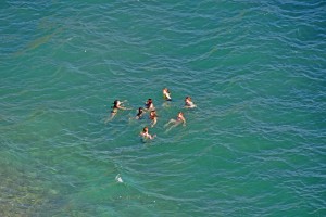 Νεκρός στη θάλασσα βρέθηκε άνδρας στη Βουλιαγμένη Αττικής